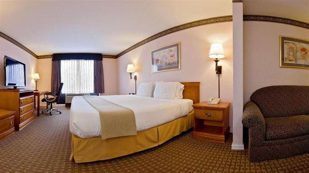 Holiday Inn Express North Tyler Dış mekan fotoğraf