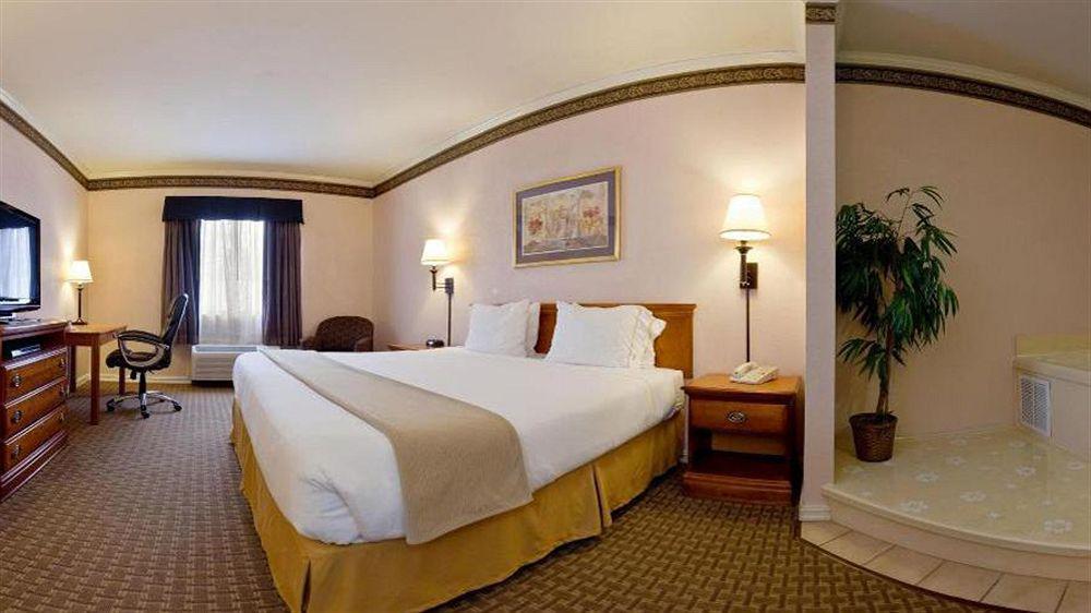 Holiday Inn Express North Tyler Dış mekan fotoğraf