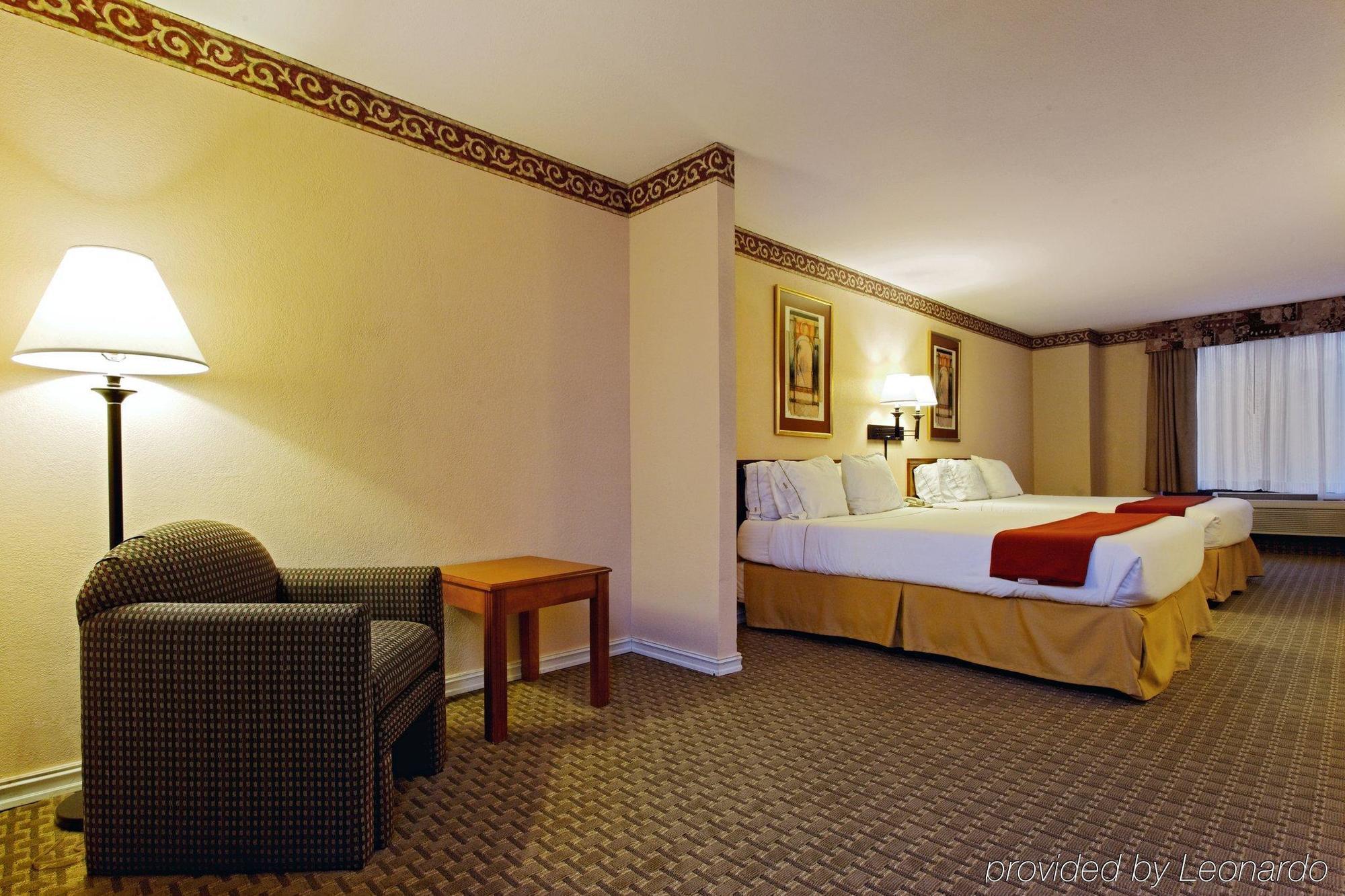 Holiday Inn Express North Tyler Dış mekan fotoğraf
