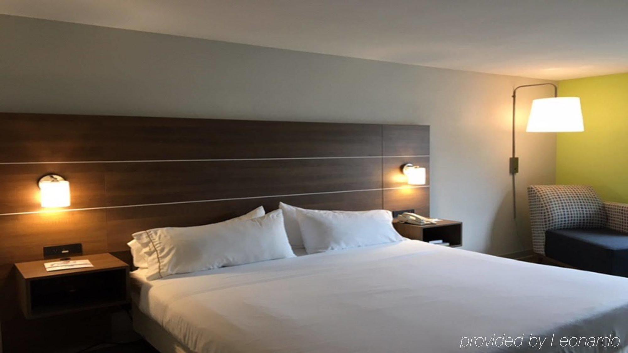Holiday Inn Express North Tyler Dış mekan fotoğraf