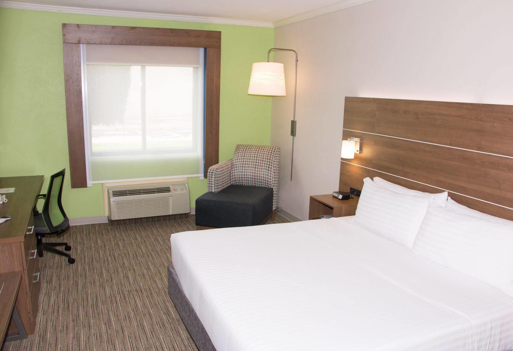 Holiday Inn Express North Tyler Dış mekan fotoğraf