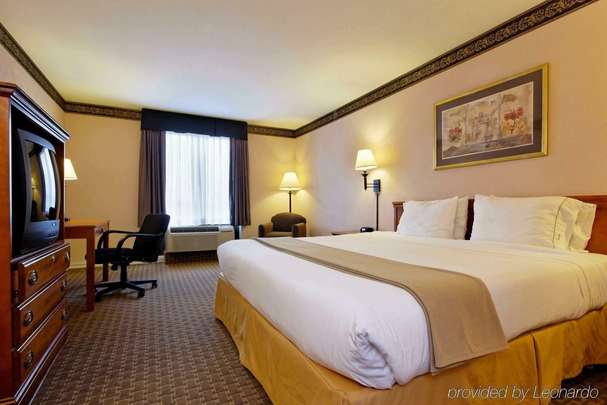 Holiday Inn Express North Tyler Dış mekan fotoğraf